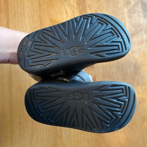 Little Kids Size SM black Leather UGG Boots - Picture 6 of 6